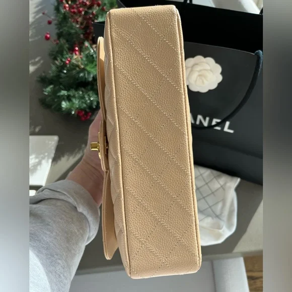 **sold Authentic Chanel classic medium double flap - Picture 5 of 11